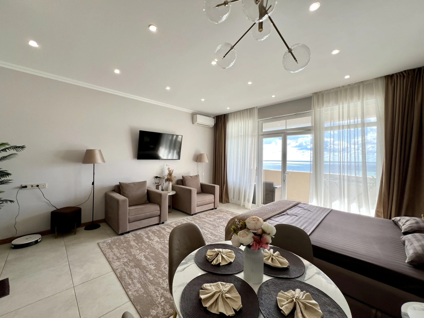 Апартаменты с видом на море