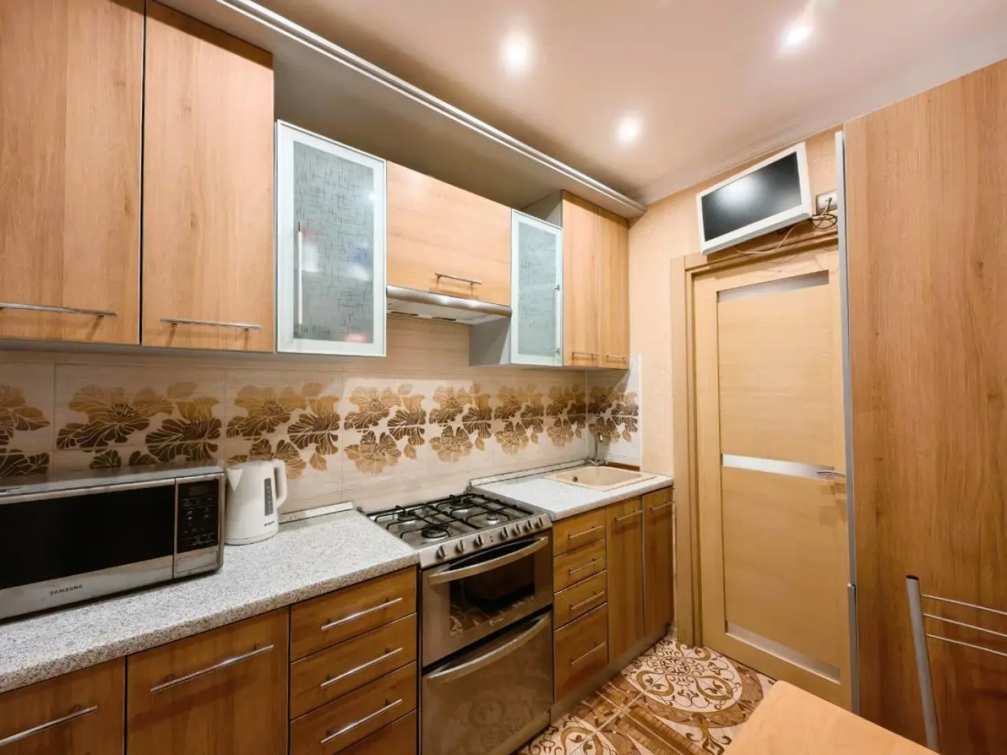 Апартаменты Уютная Однушка Возле Метро Академическая