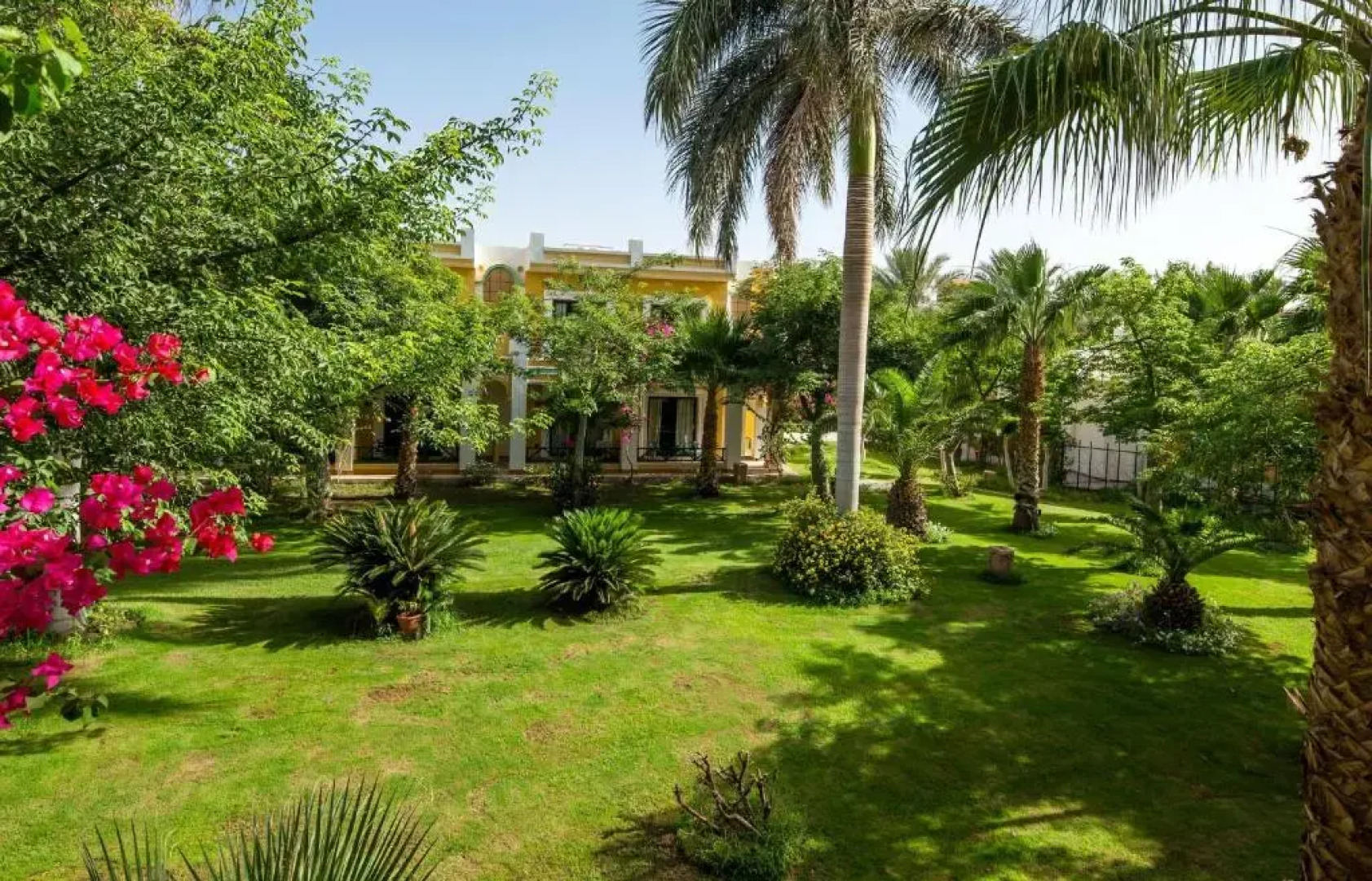 Hostgool Beach Chalets Mirage Bay Resort & Aqua Park