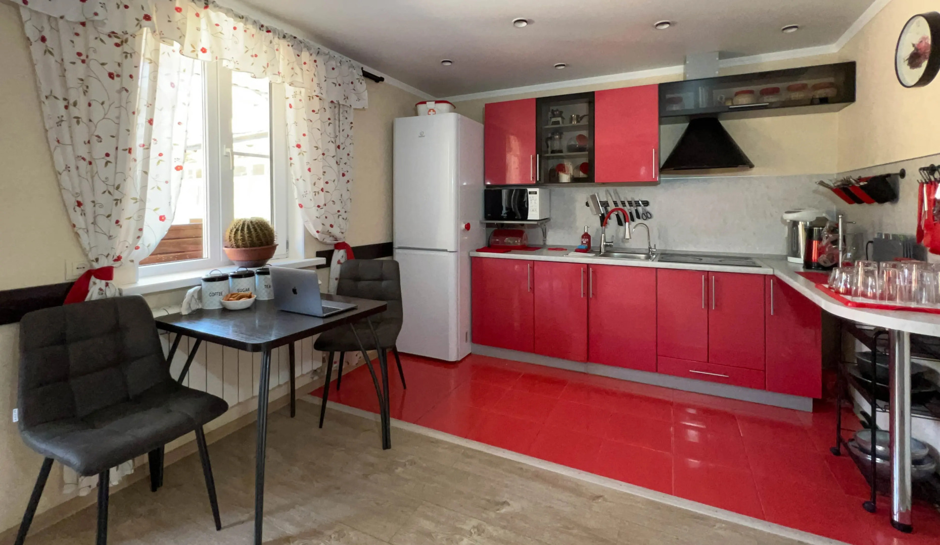 Хостел "Свои"