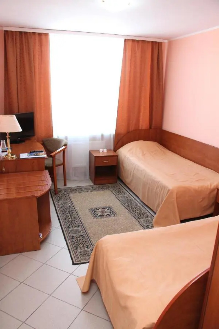 Отель Надеждинский