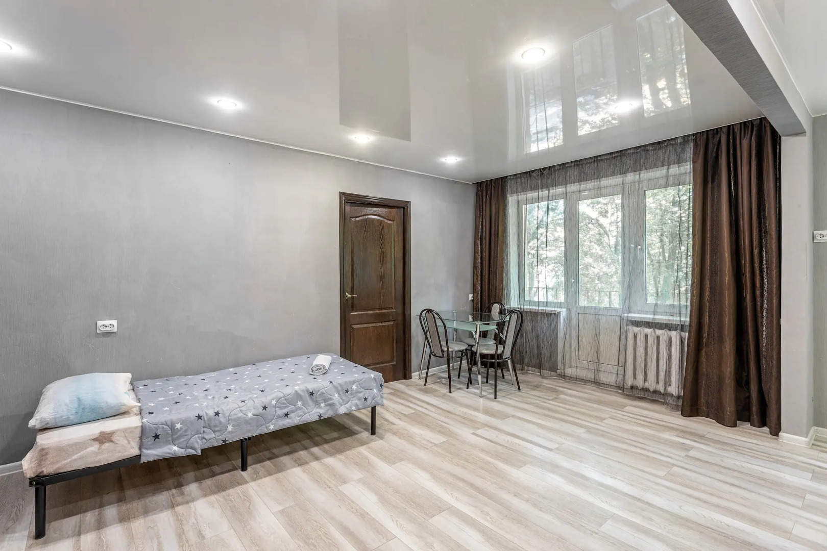 Квартира Шикарная двухкомнатная в центре города