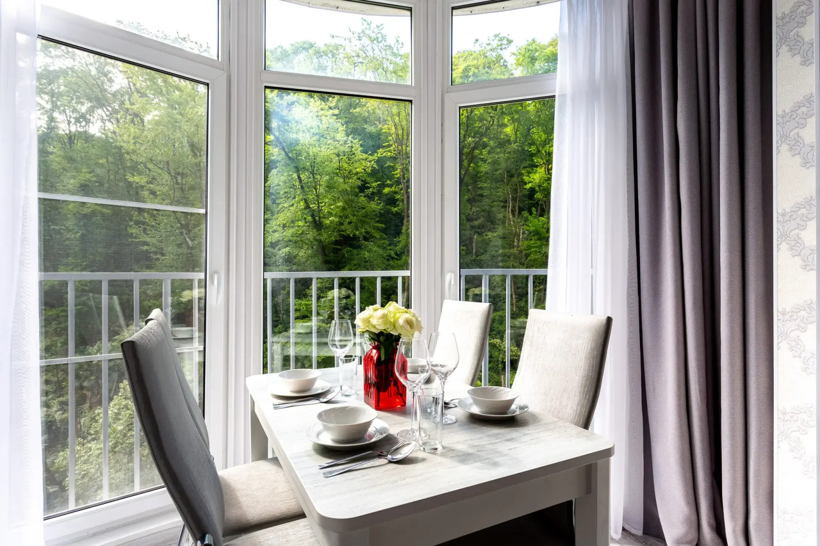 Апартаменты Дом у Дендрария Red apartments Сальвия