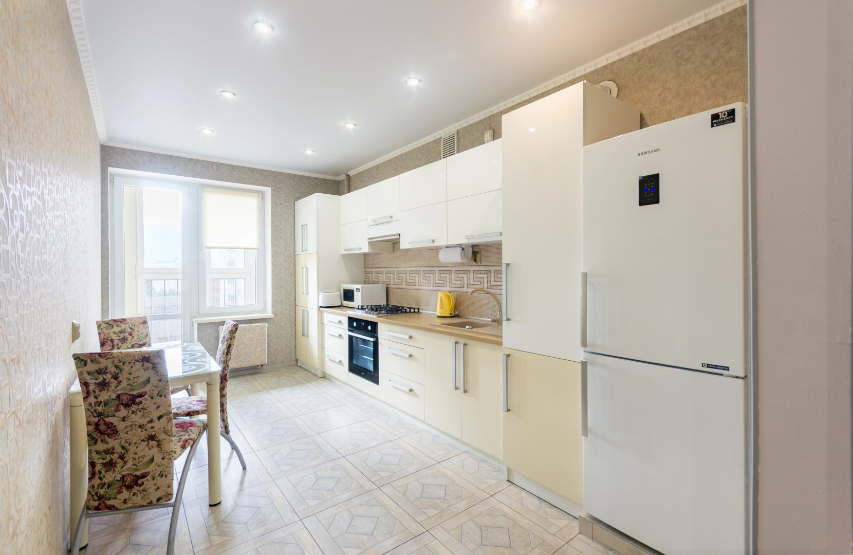 Апартаменты West39 Шахматная 4Б