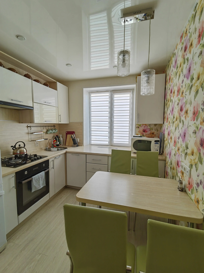 Апартаменты трехкомнатные  у Елены