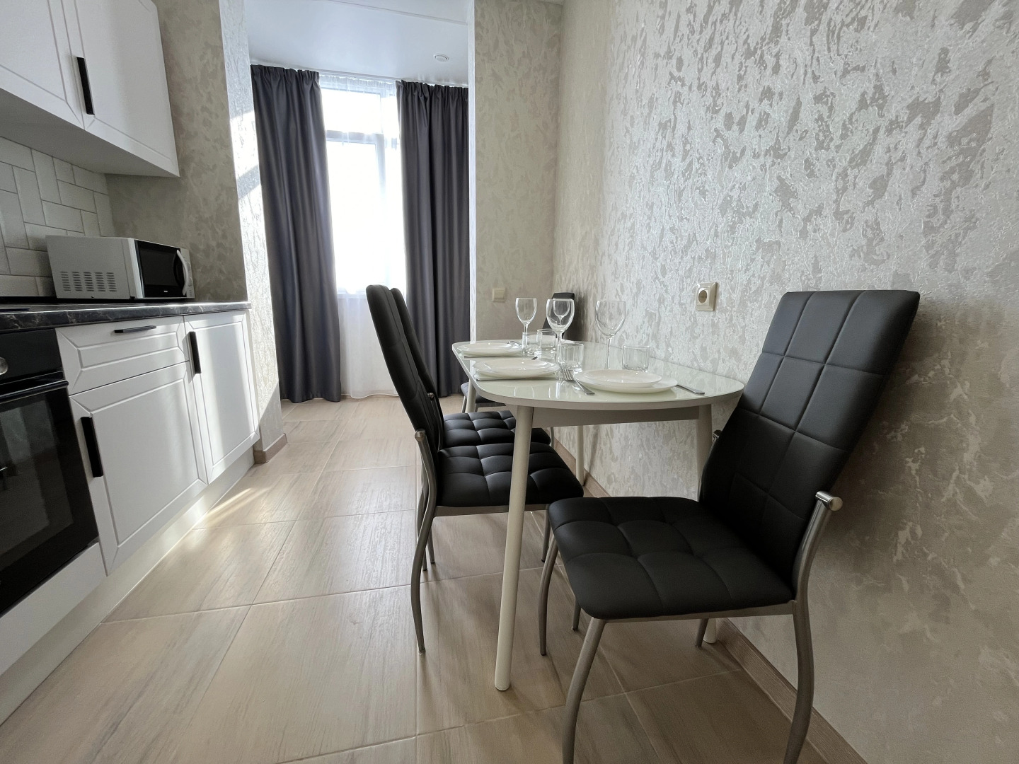 Квартира Апартаменты в Центре Гагры с Видом на Море и Горы