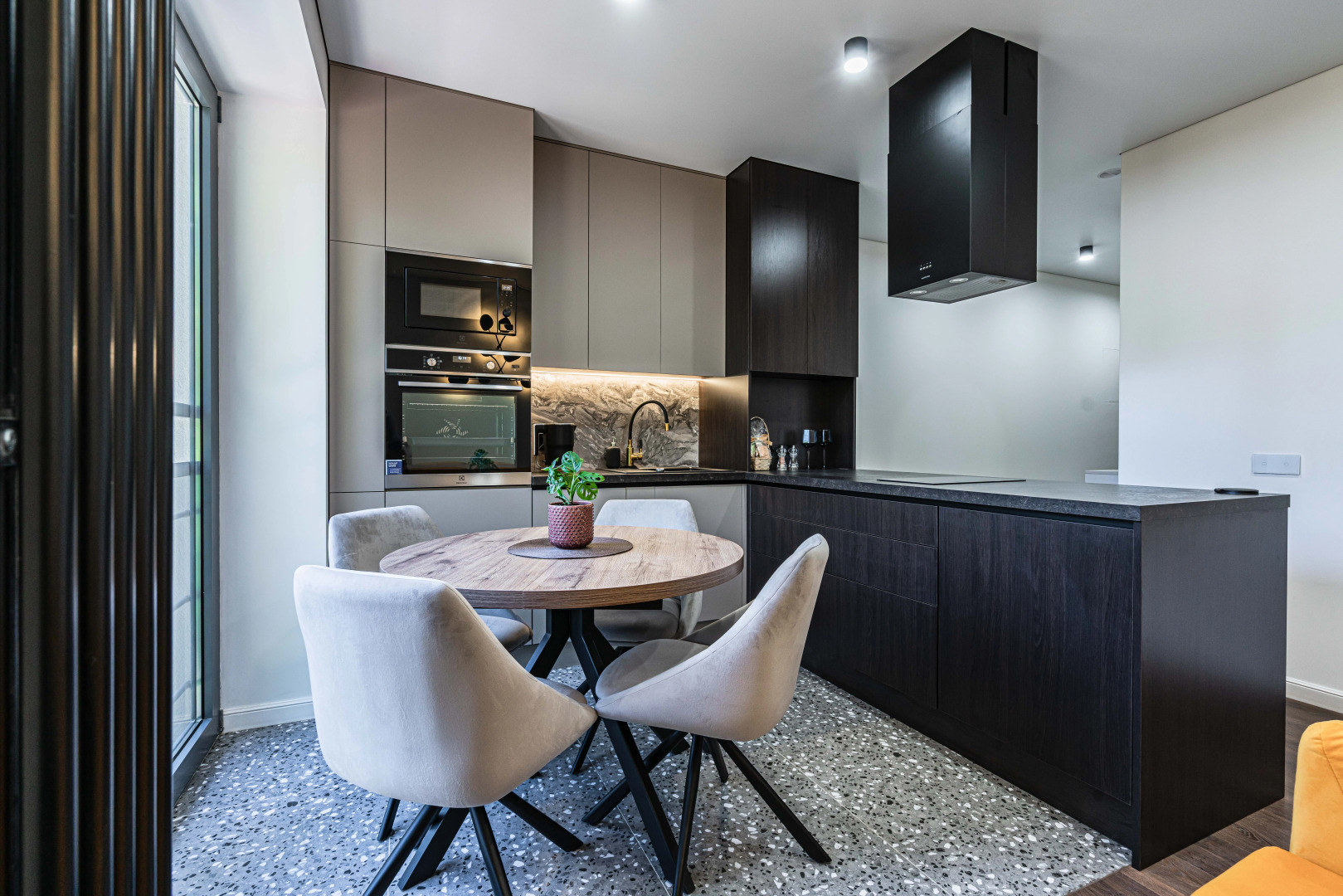 Апартаменты У Моря