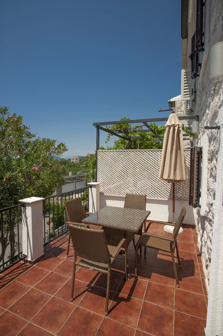 House Flip Rezevici Villa