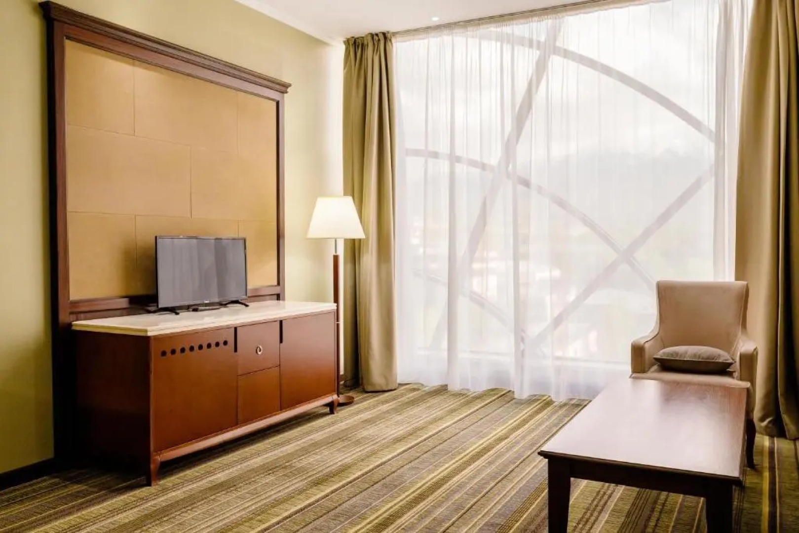 Отель Shera Inn