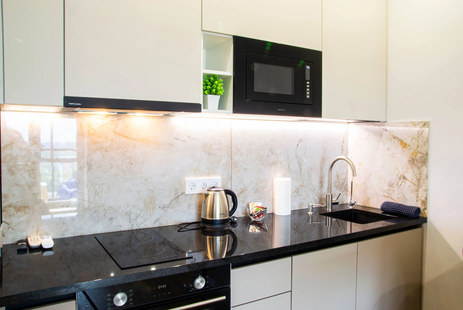 Апартаменты с Панорамным Балконом 1122