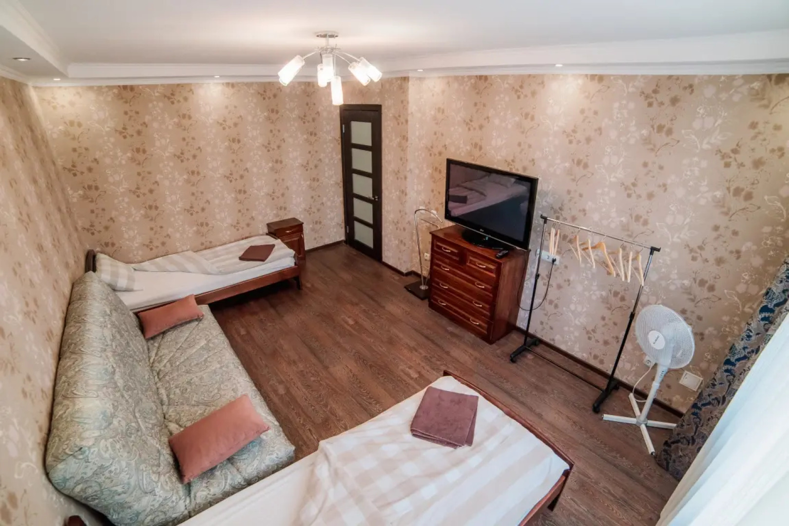 Апартаменты 2 комнатные в центре "Семейная"