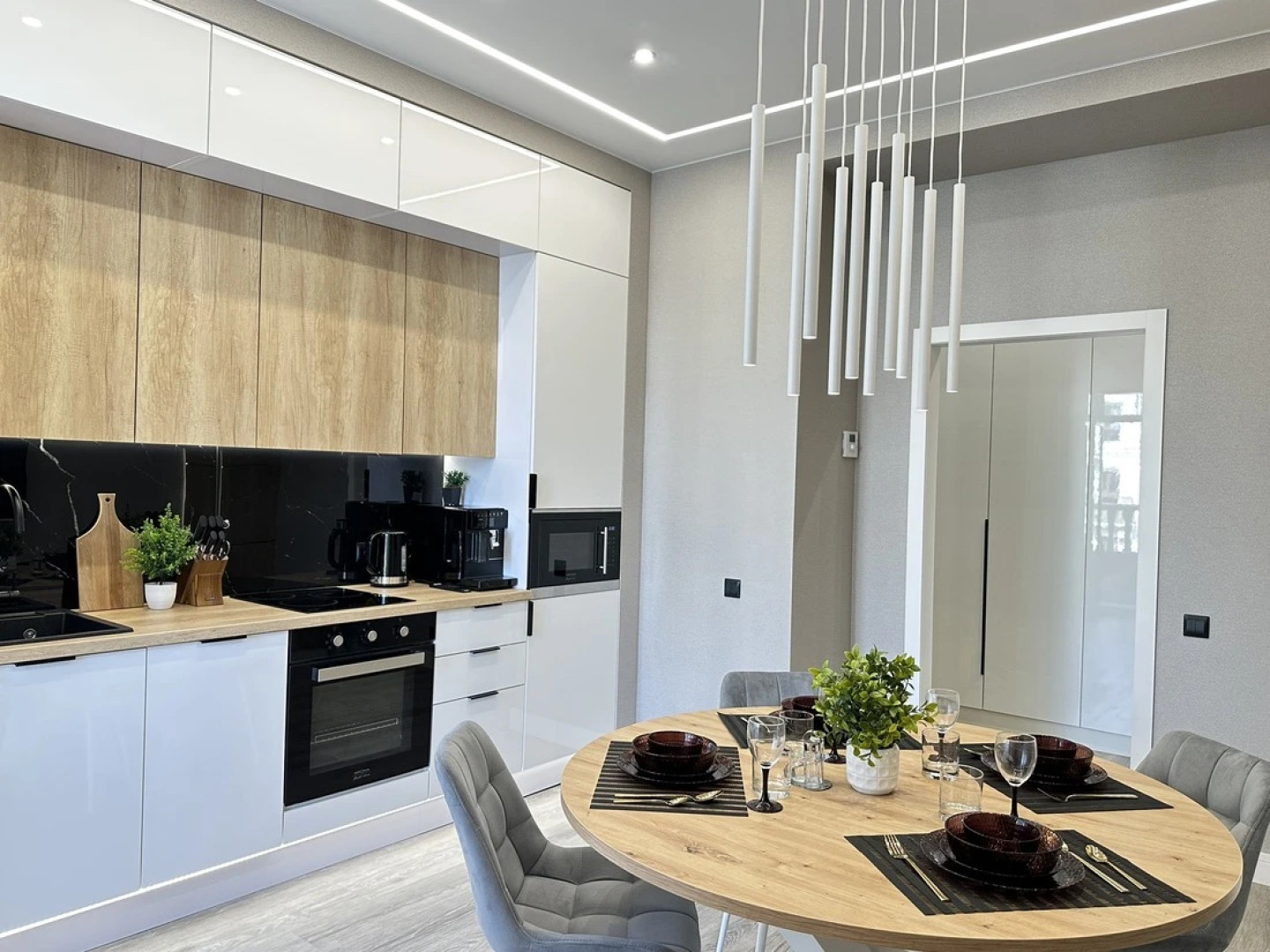 Апартаменты 2-х комнатные KranzDeluxe Резиденция у моря