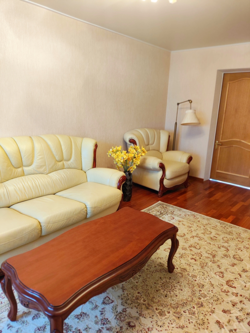 Великолепная трехкомнатная квартира в самом центре Тулы