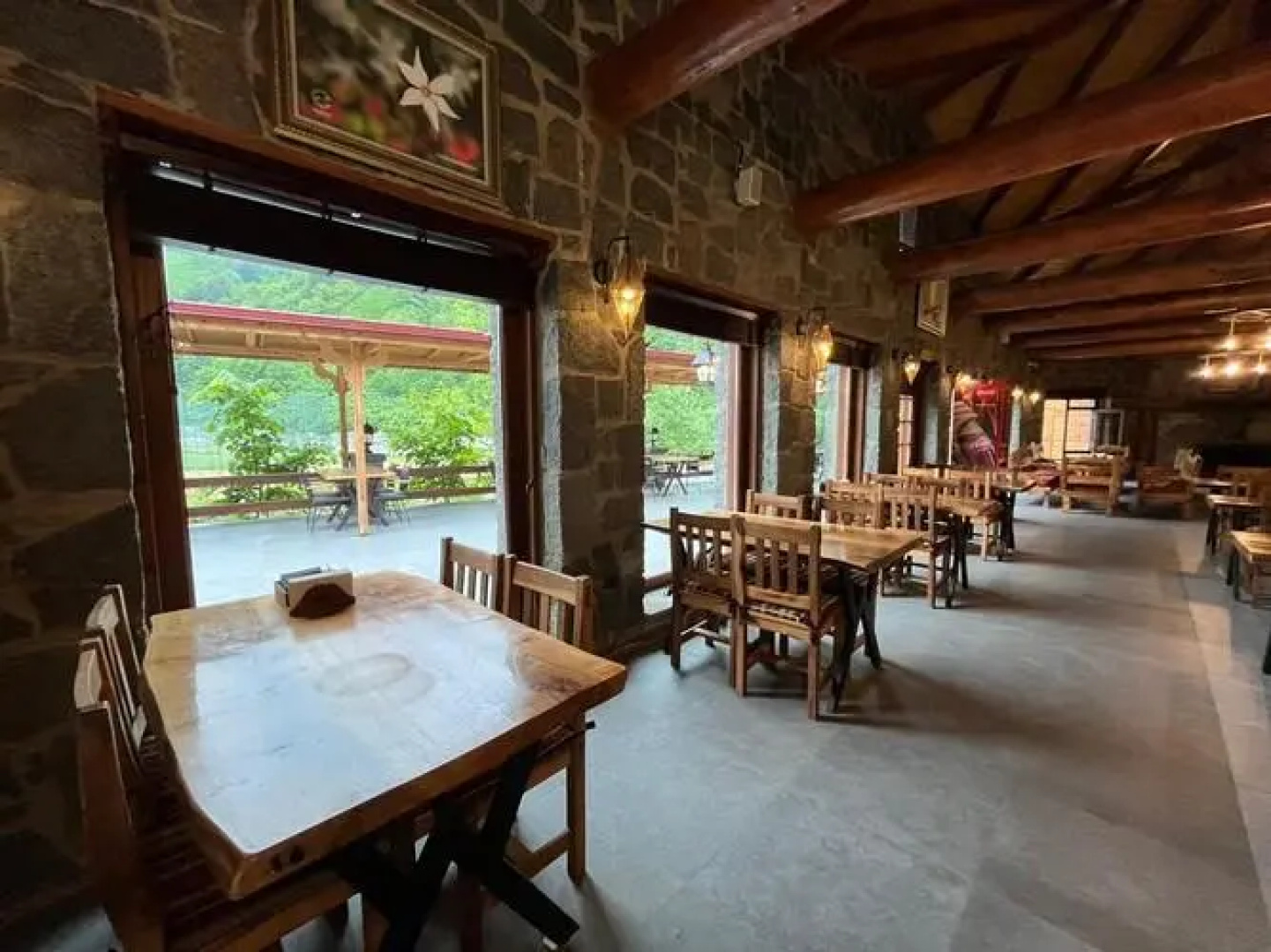 Teona Caglayan Bungalov