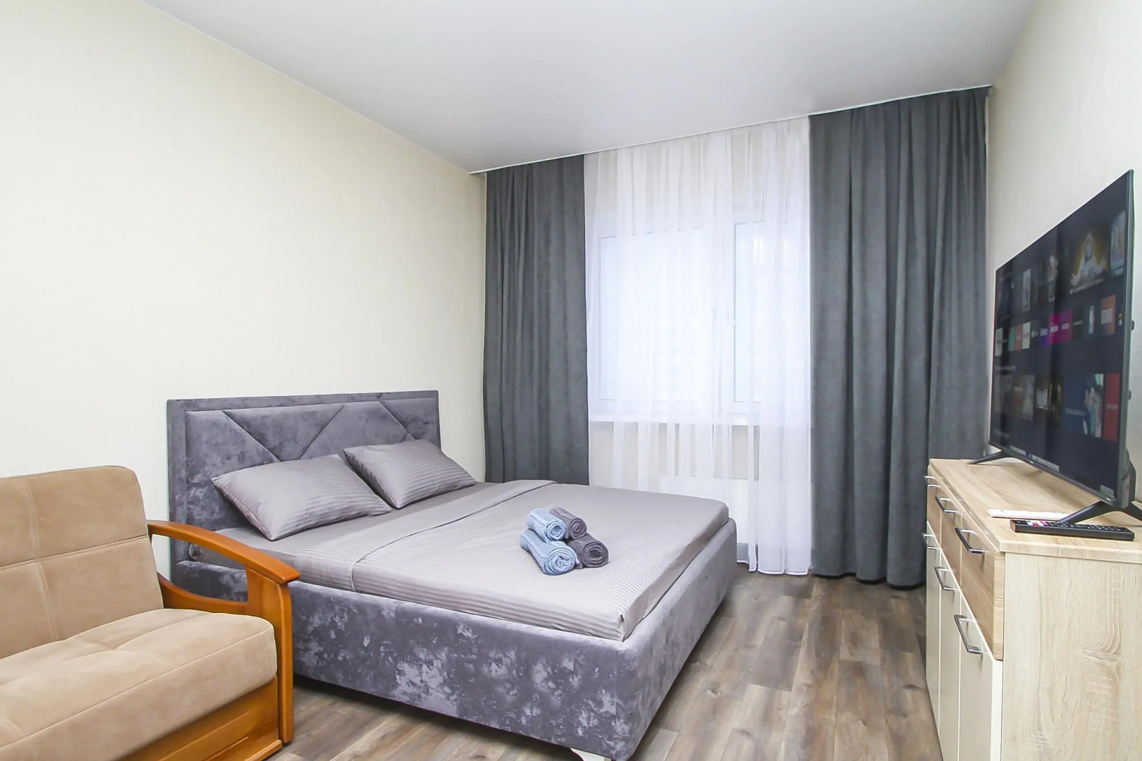 Апартаменты 1 комнатные Каролинского 9