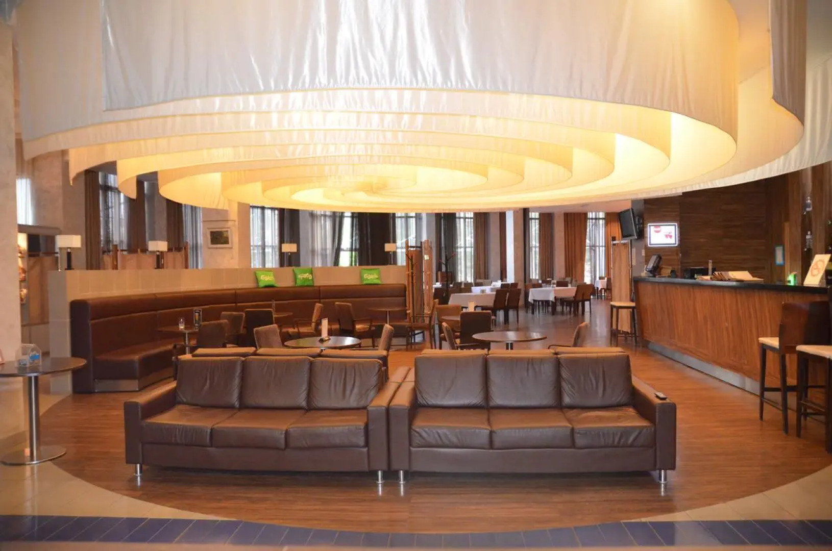 Отель Атриум