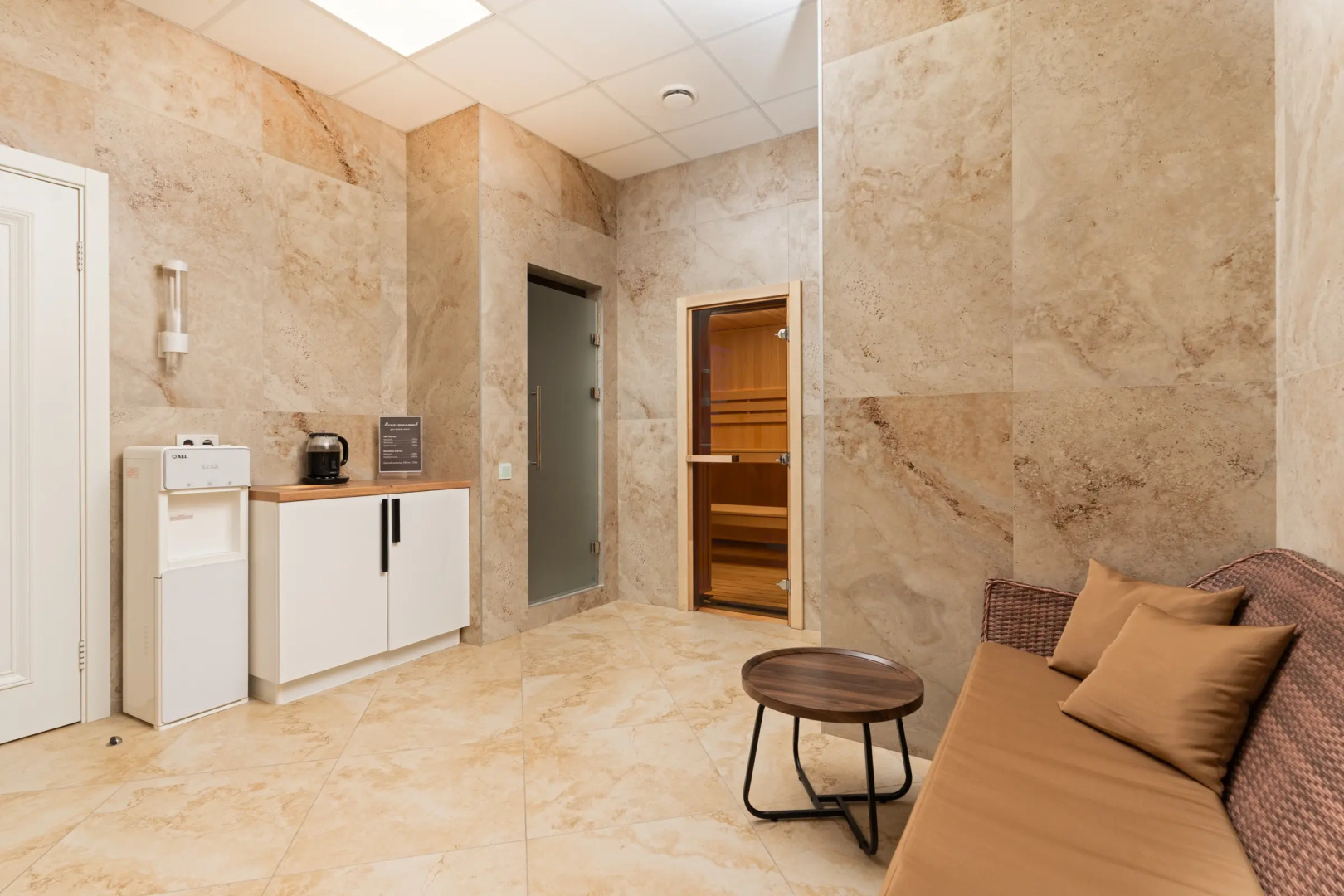 Династия (Геленджик)