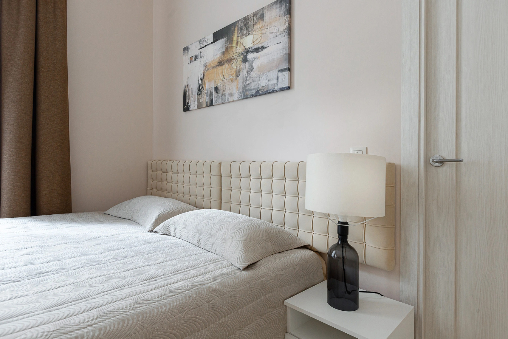 Апартаменты на Караванной