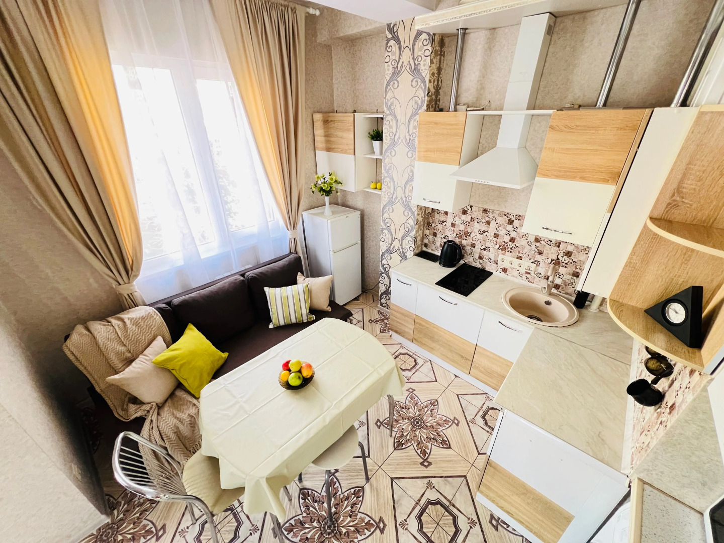 Апартаменты в центральном Сочи рядом с морем