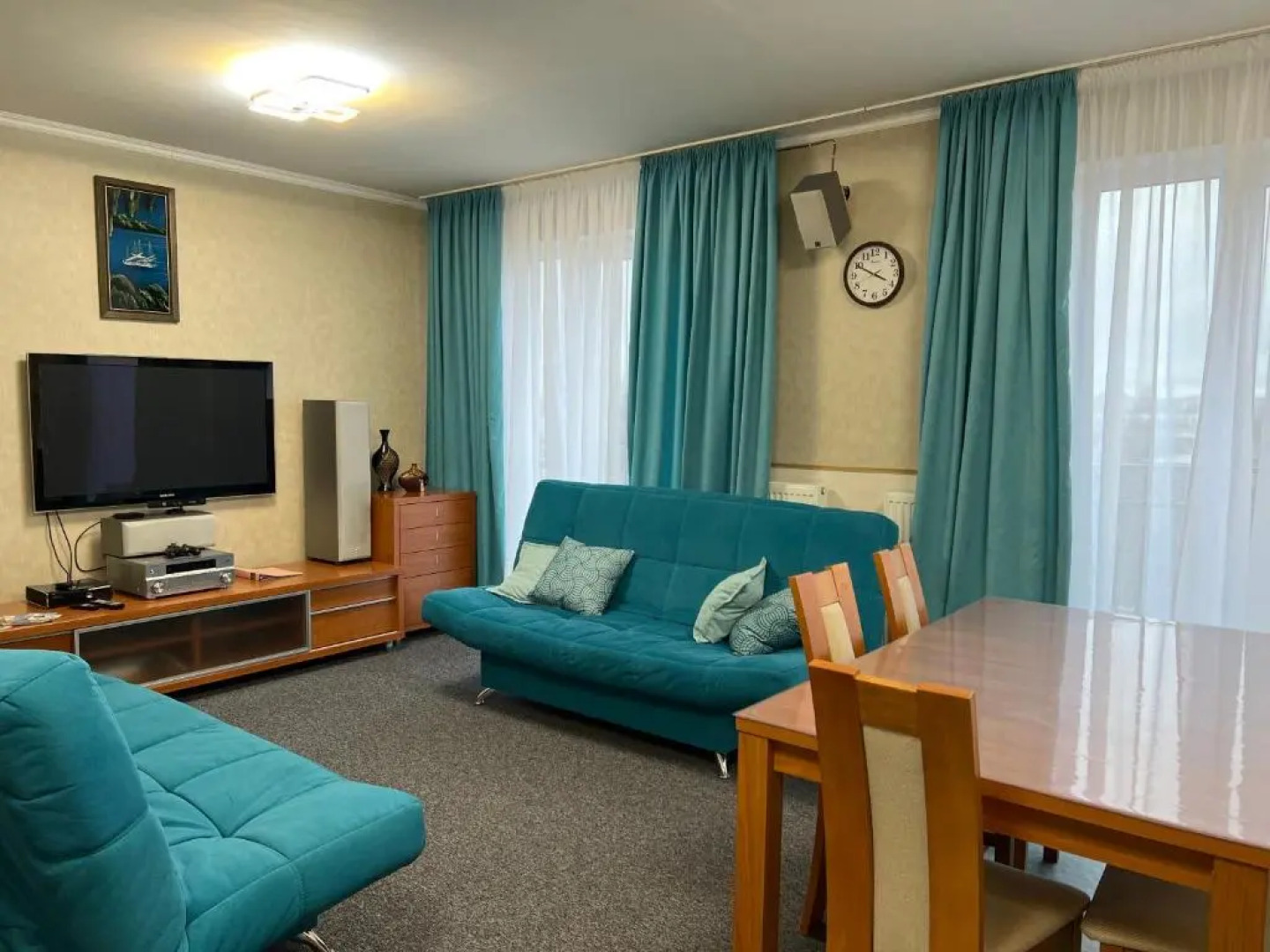 Апартаменты 3 комнаты в Центре рядом с Электричкой на Море