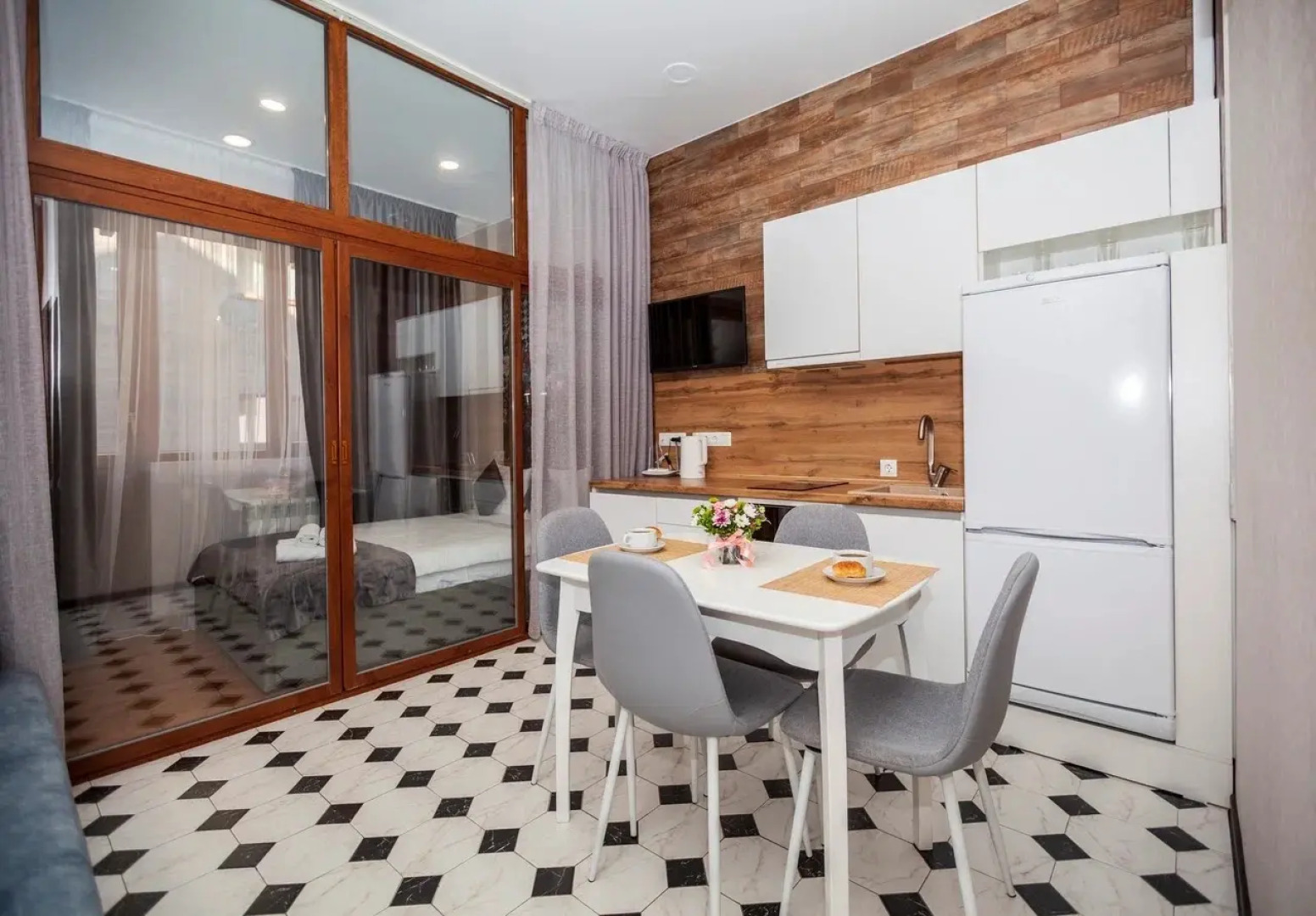 Апартаменты More Rooms на Эстонской 88/11