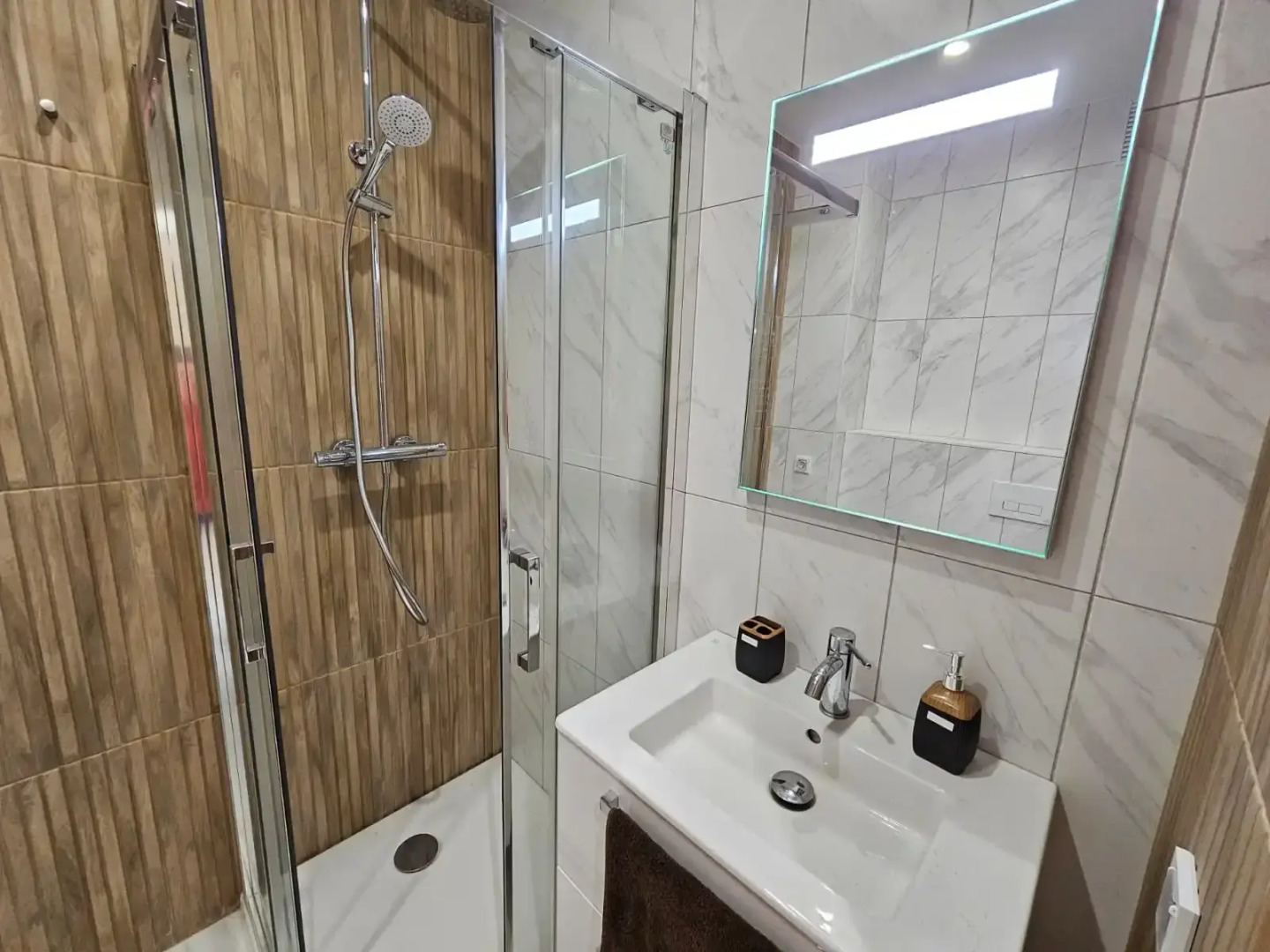 Апартаменты студия 405