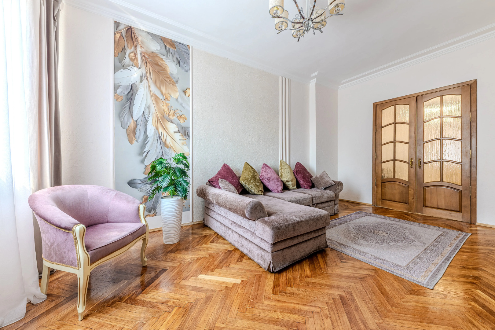 Квартира Трехкомнатная на Проспекте Независимости 23