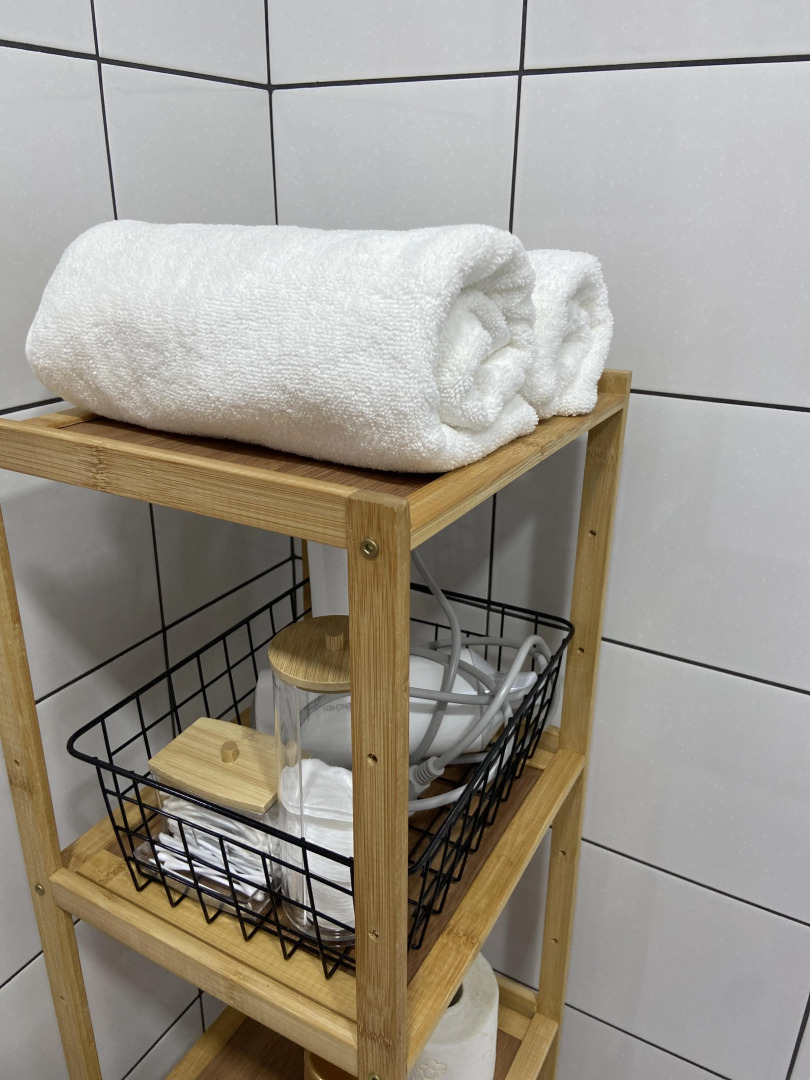 Квартира студия в центре города 50 оттенков серого