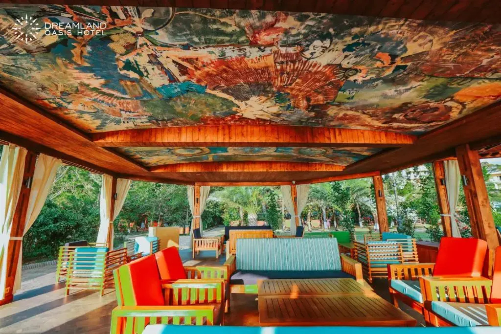 Отель Dreamland Oasis
