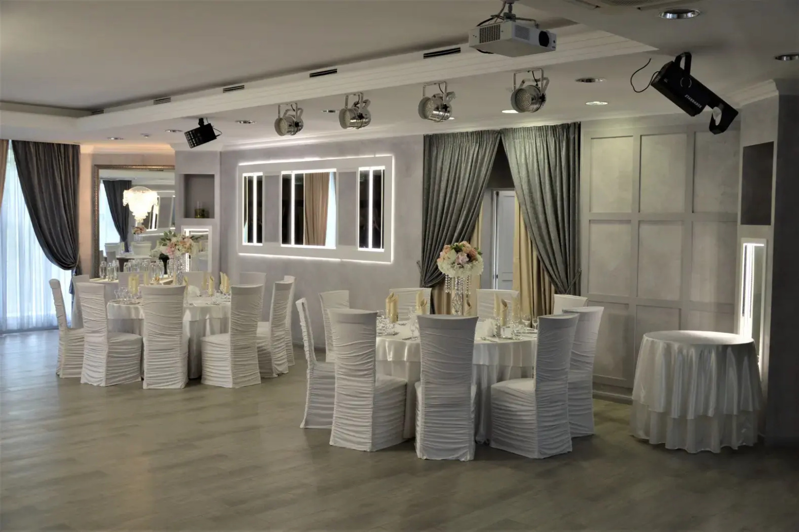 Гостиница Октябрьская