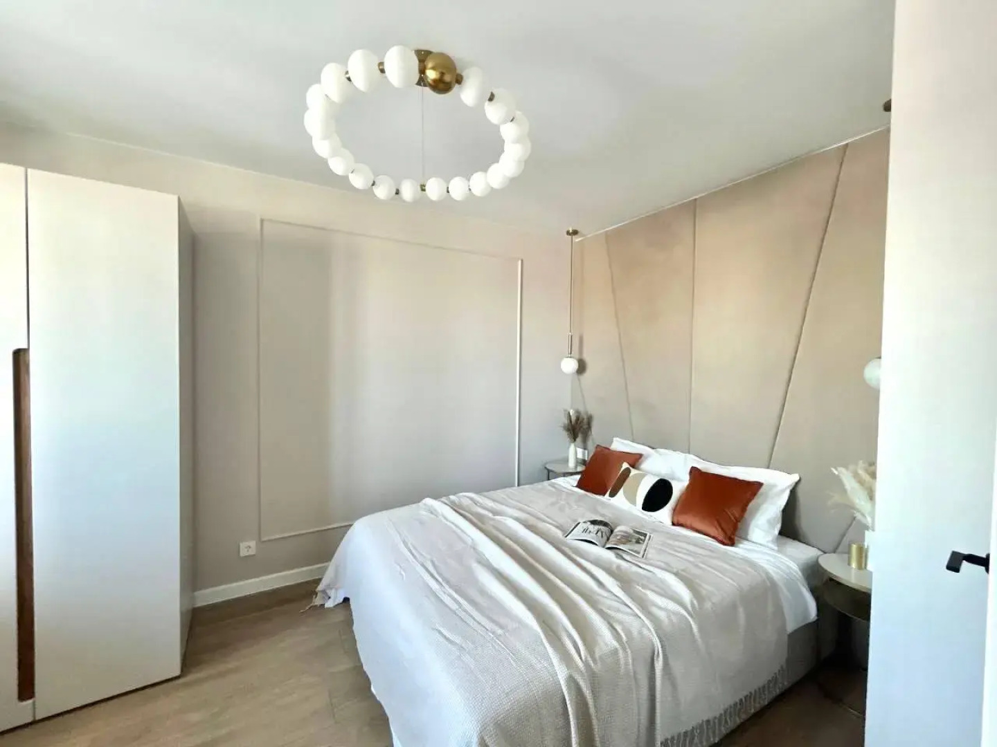 Квартира Поделам Дизайнерская на 14 этаже у арены Трактор