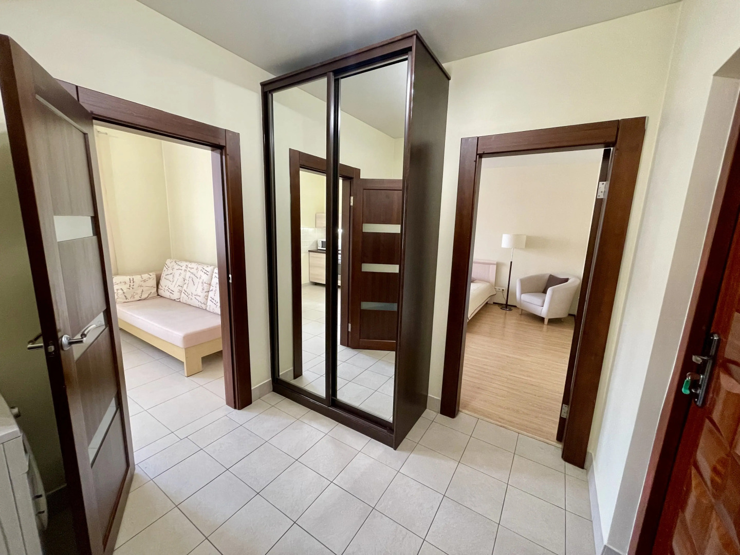 Апартаменты Авиаторов 33