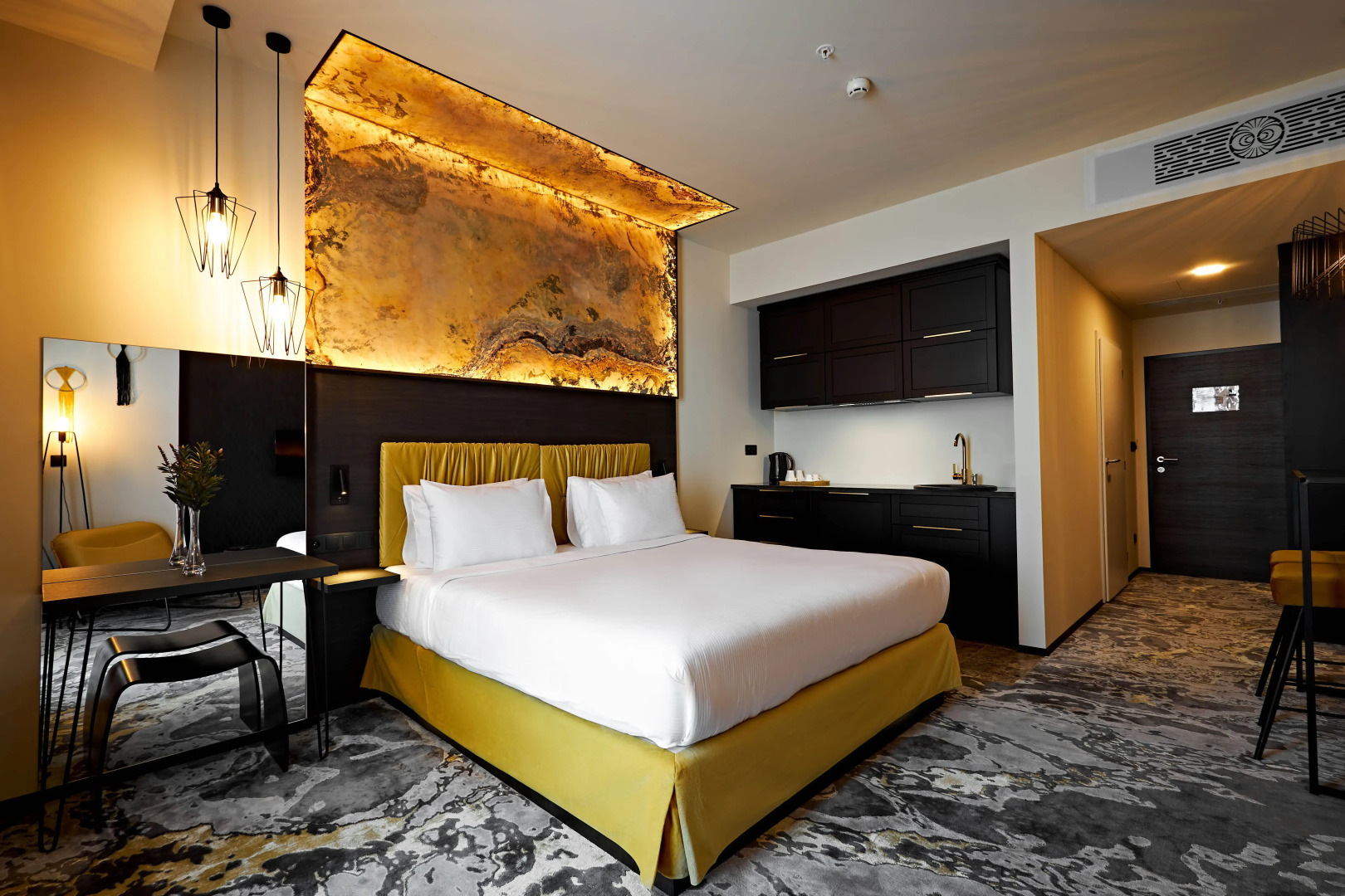 Отель Miramare Magnetic Beach