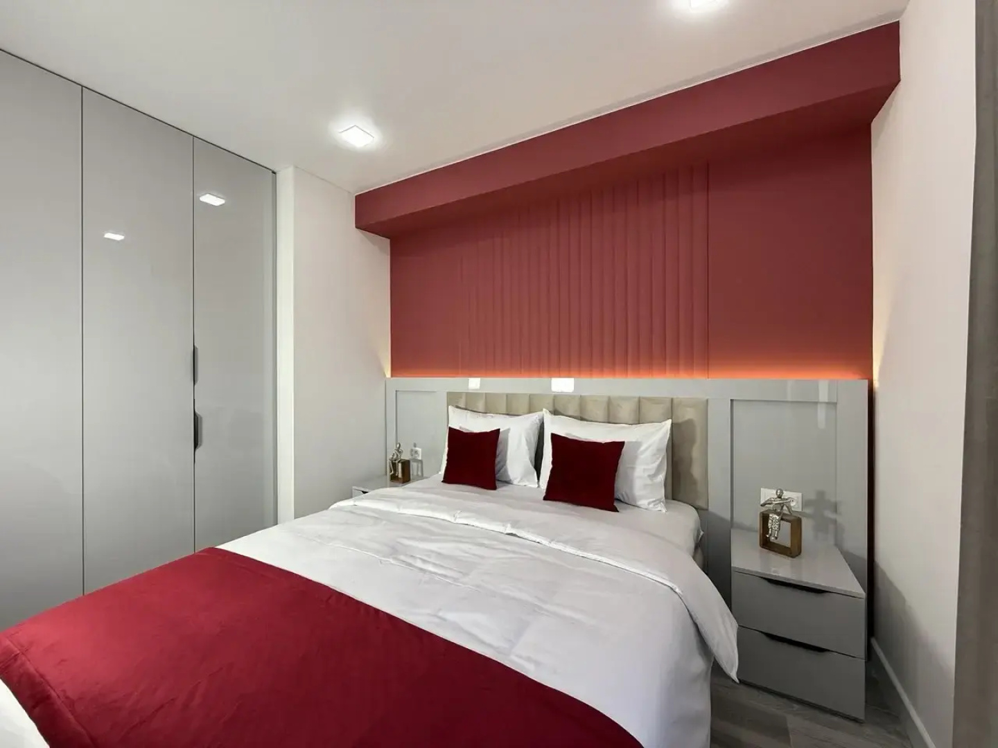 Квартира New trendy 1bd apt, Unbeatable location