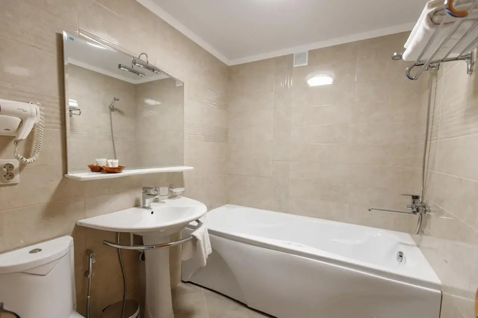 Отель Комильфо