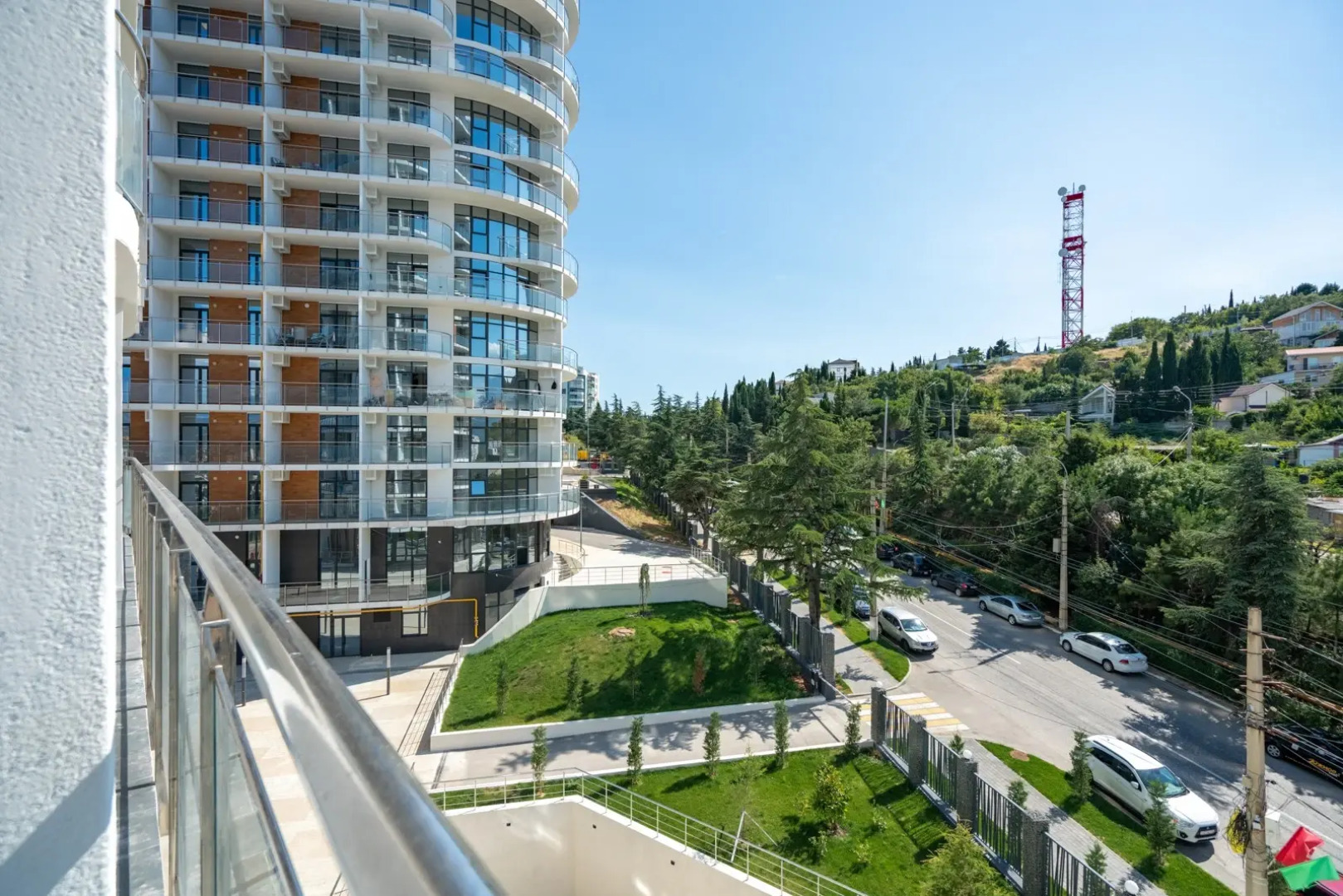 Апартаменты LS-Art-Summer Emotion с видом на город с 4 этажа