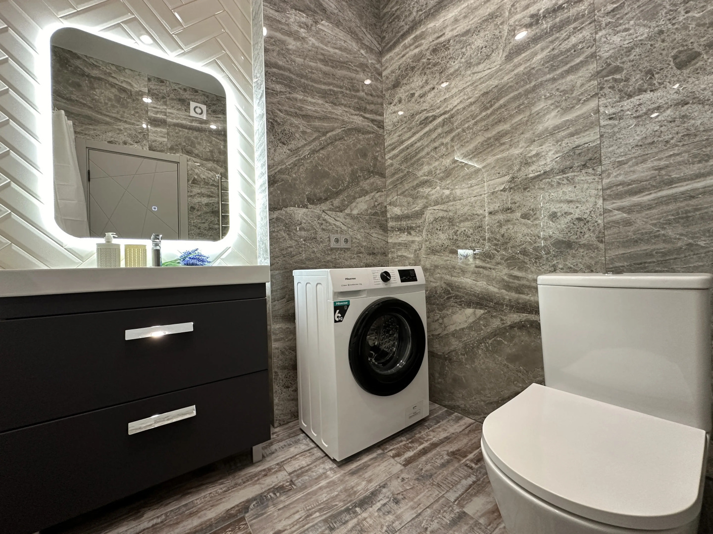 Апартаменты в цeнтрe Нижнего рядoм с Koлecoм oбoзpения и Канатной дорогой от Уют и Комфорт Нн