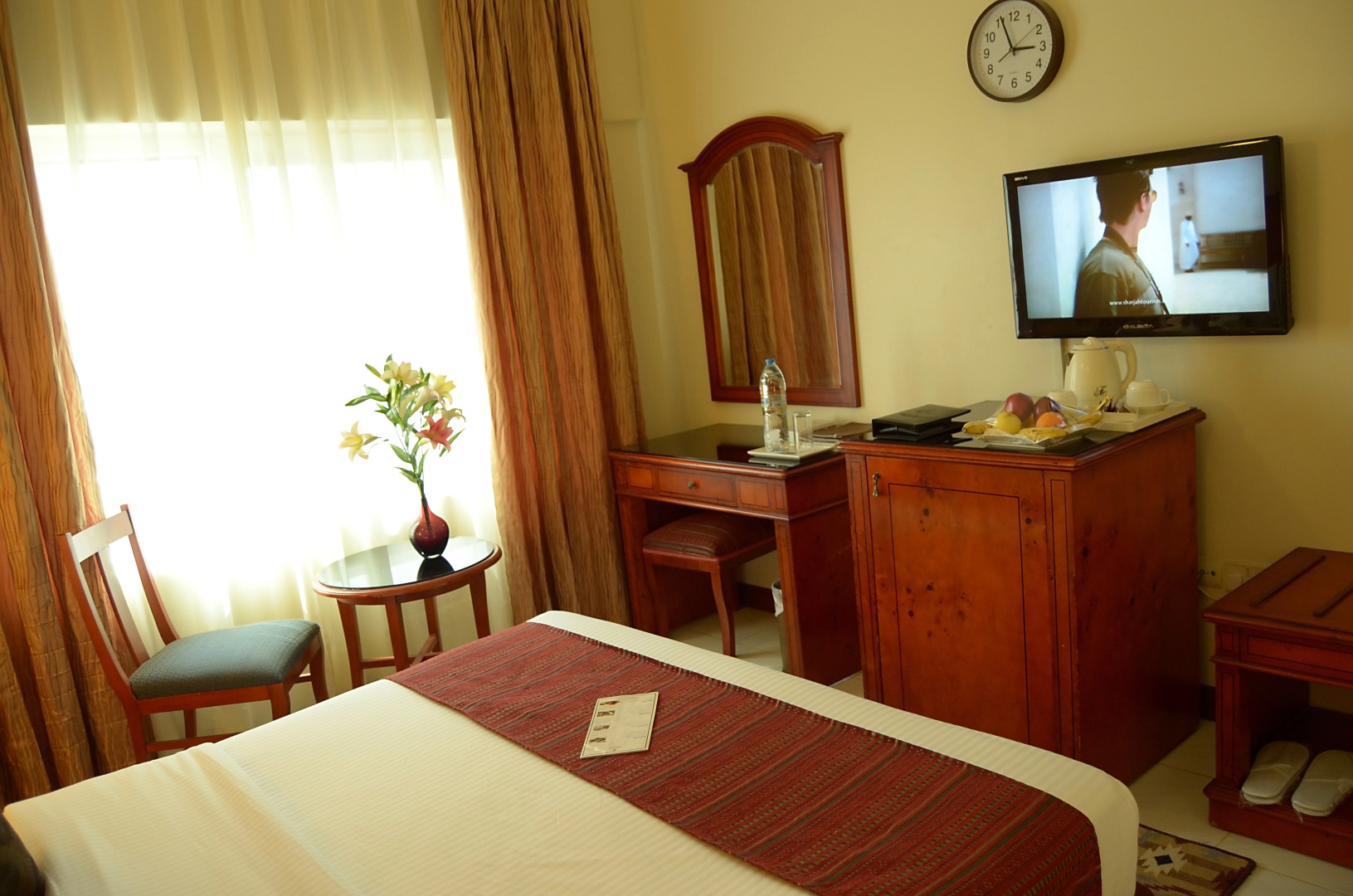 Отель Nejoum Al Emarate