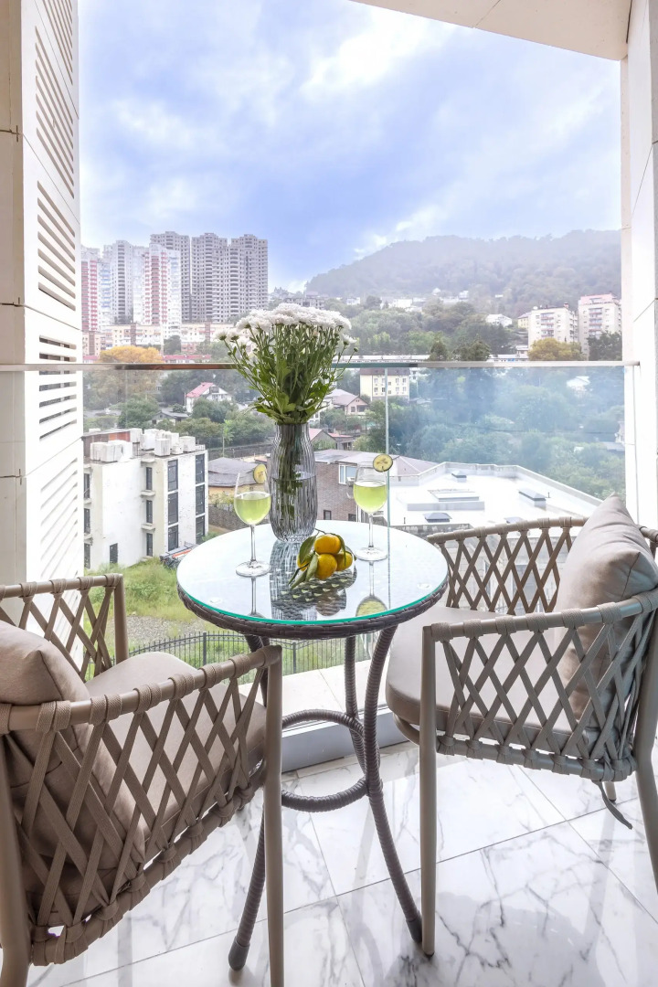 Квартира с бассейном на территории МореСолнцеАпарт