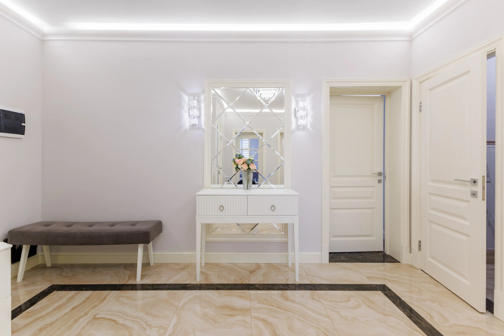 Апартаменты AURA с панорамными окнами и видом на горы