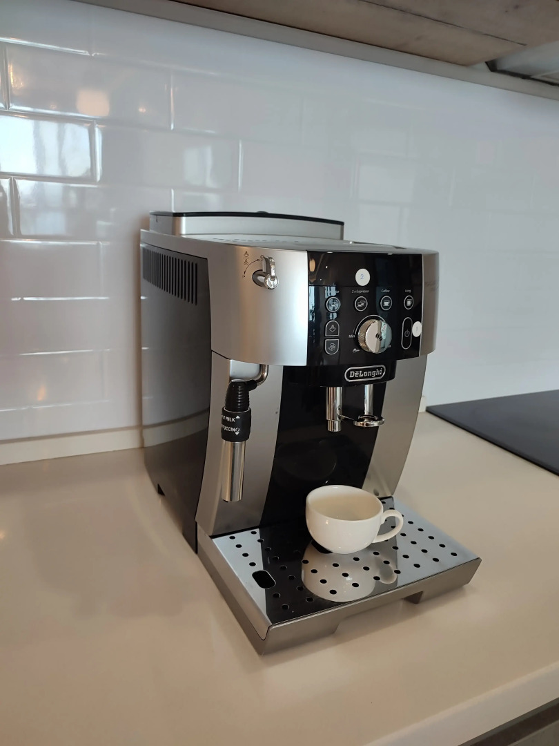 Апартаменты Шикарные В центре с видом на Золотой мост и Русский мост