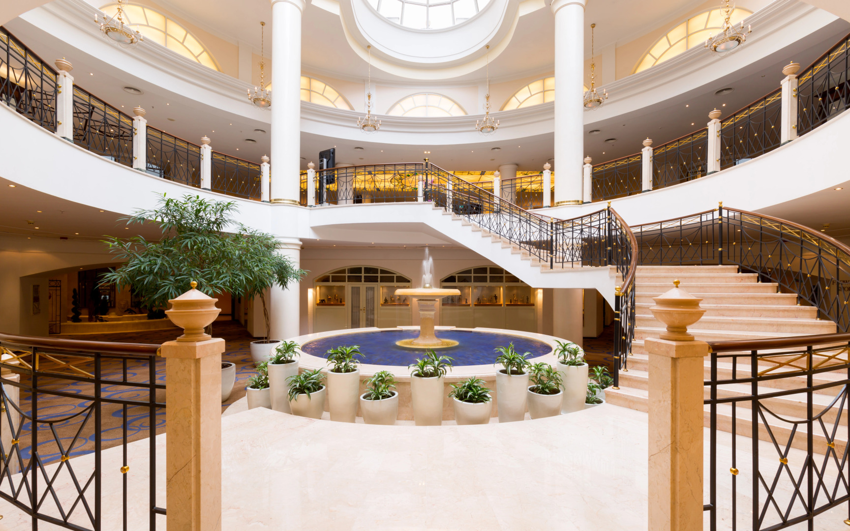 Сафмар Грандъ Москва (бывший Марриотт Гранд)