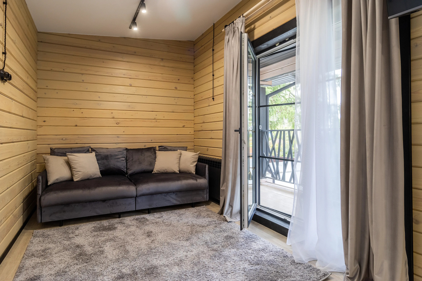 Апартаменты в новом доме из дерева