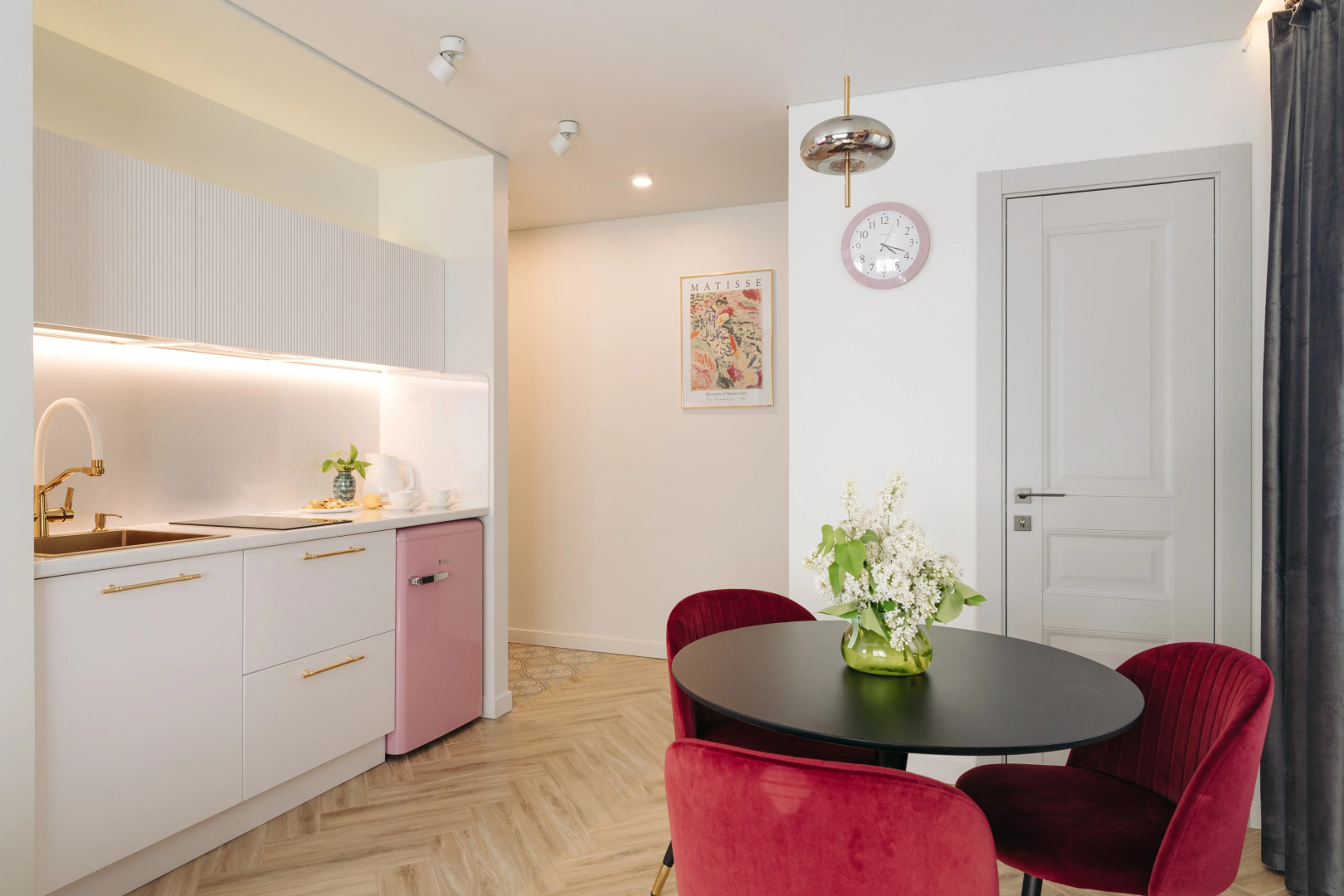 Апартаменты Live in Karelia на Андропова 9