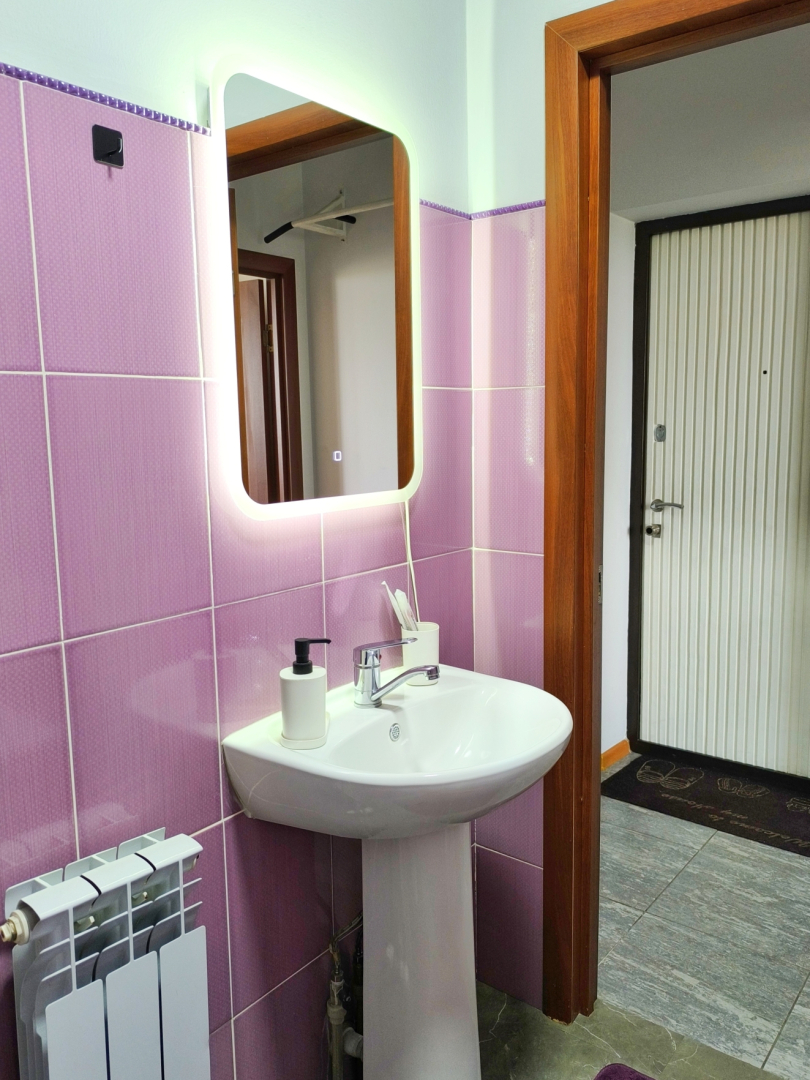 Двухкомнатная Квартира в Центре с Видом на Город и на Горы