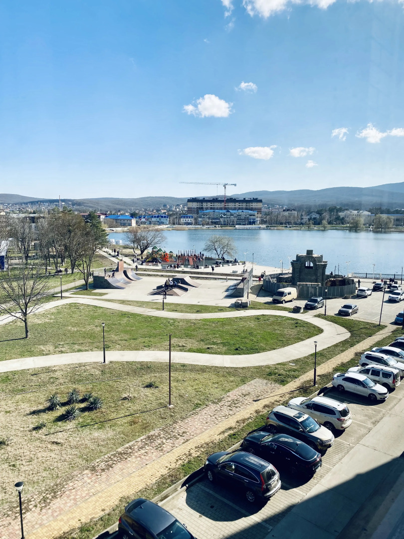 Квартира Уютная однокомнатная с видом на парк и озеро