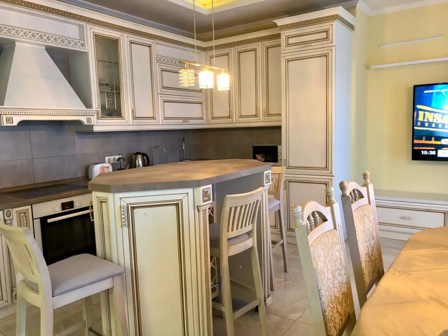 Апартаменты в центре с видом на Севастопольскую бухту