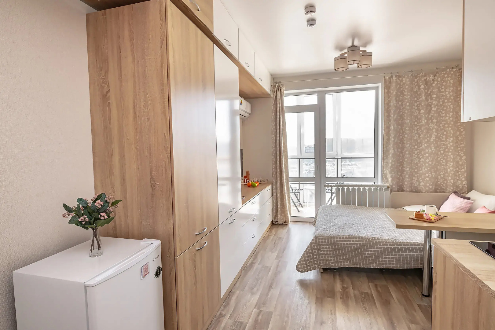 Апартаменты TopHouse на Можжевеловой 18, 14 этаж