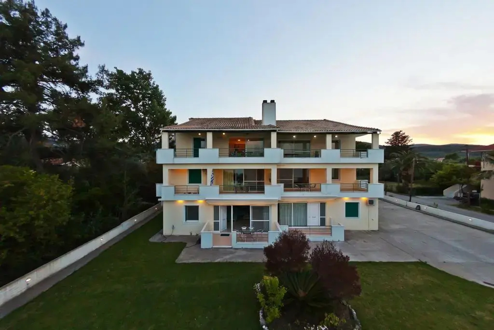 Апартаменты Matina's Residence