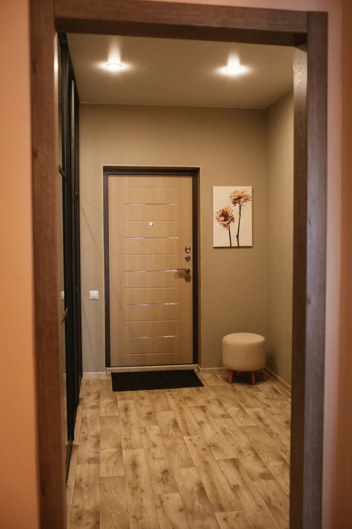 Просторные апартаменты с балконом